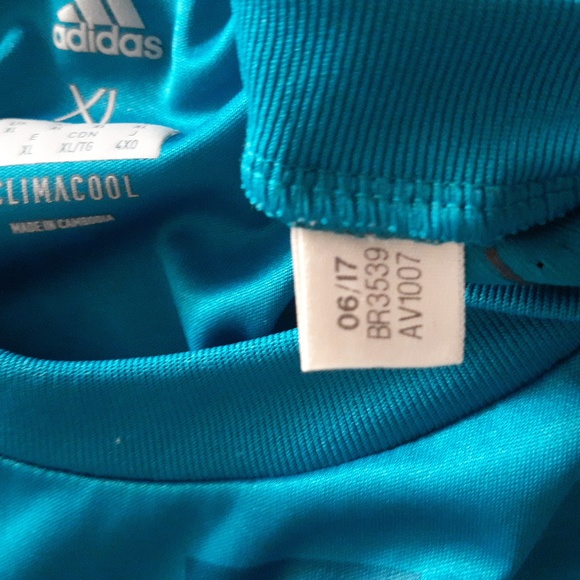 2017-18 Real Madrid Adidas Third Shirt - Picture 12 of 17